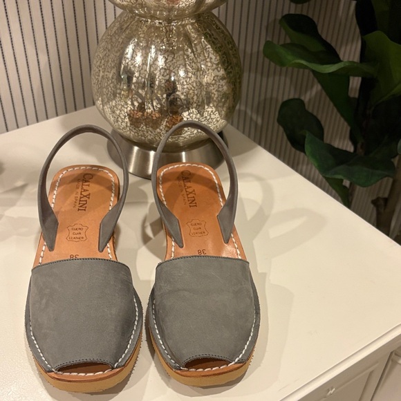 Shoes - Brand New Gray CalaXini Sandals size 38
